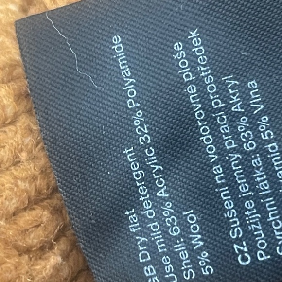 Weekday Gogo sweater mustard yellow oversized textured knit women’s size XSmall - Picture 4 of 5